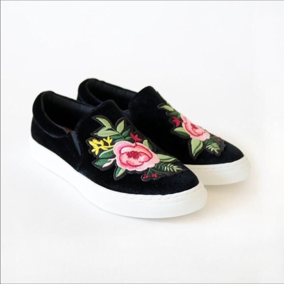 Soda Shoes - SLIP ON SNEAKERS with EMBROIDERED FLOWERS 🌸COMFY